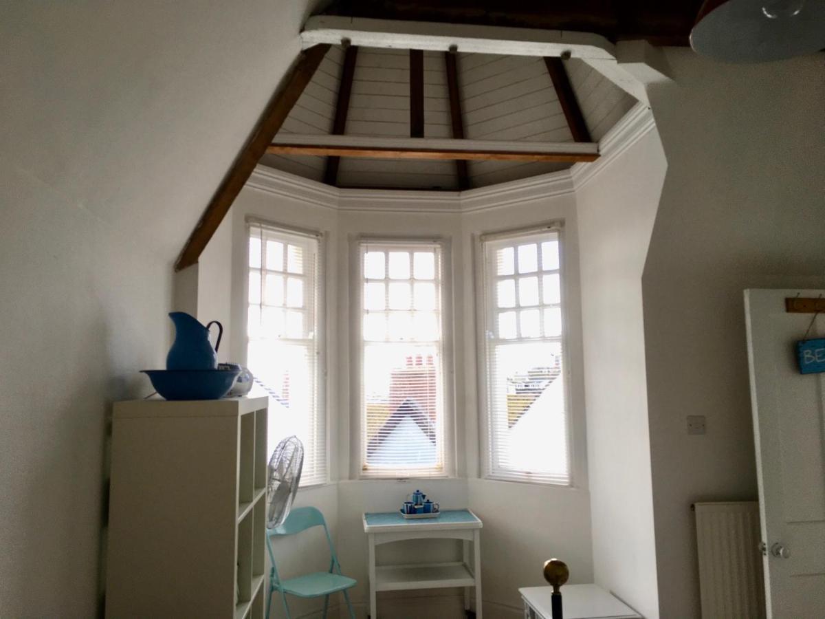 شقة Lyme Regis Renovated Period Seaside Flat المظهر الخارجي الصورة