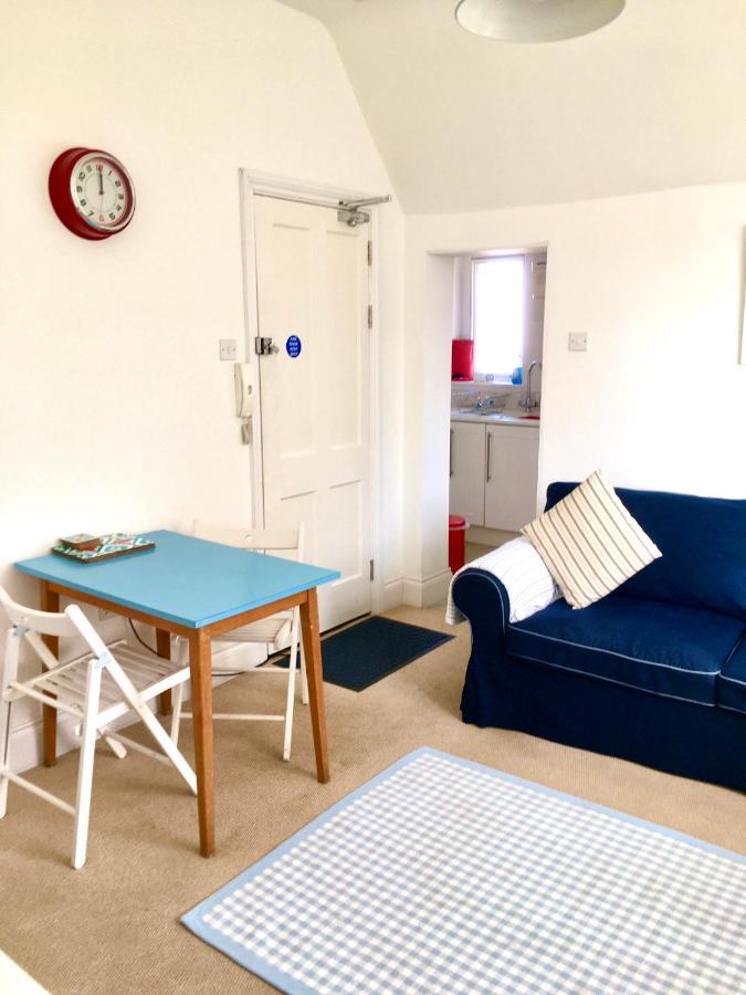 شقة Lyme Regis Renovated Period Seaside Flat المظهر الخارجي الصورة