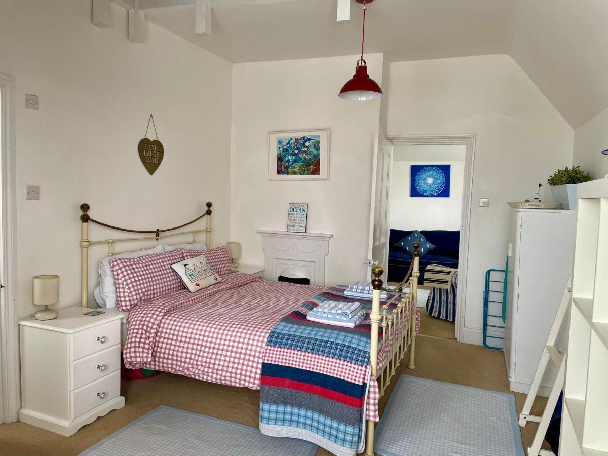 شقة Lyme Regis Renovated Period Seaside Flat المظهر الخارجي الصورة